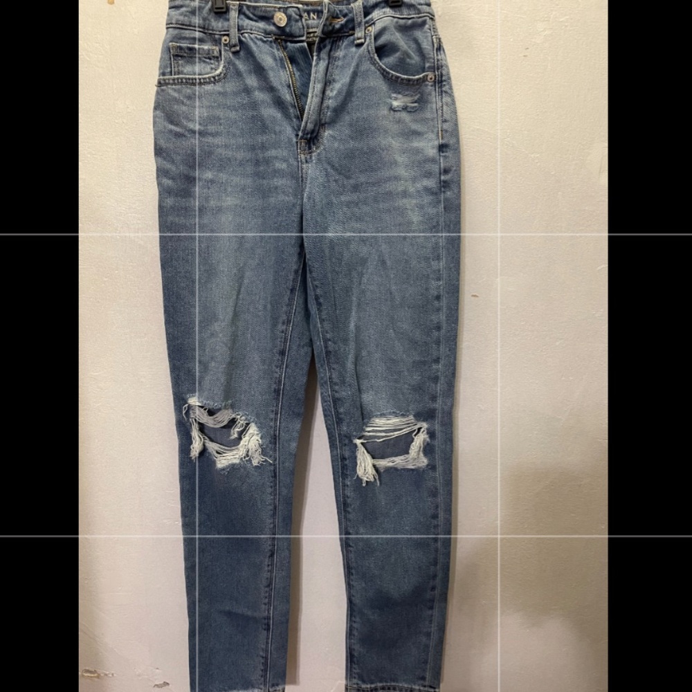 american eagle mom jeans